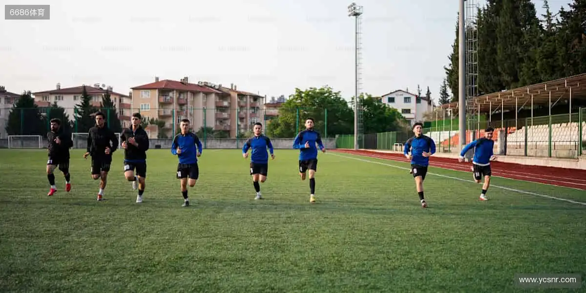 高清画质 + 专业解说，打造沉浸式观赛体验！🎧